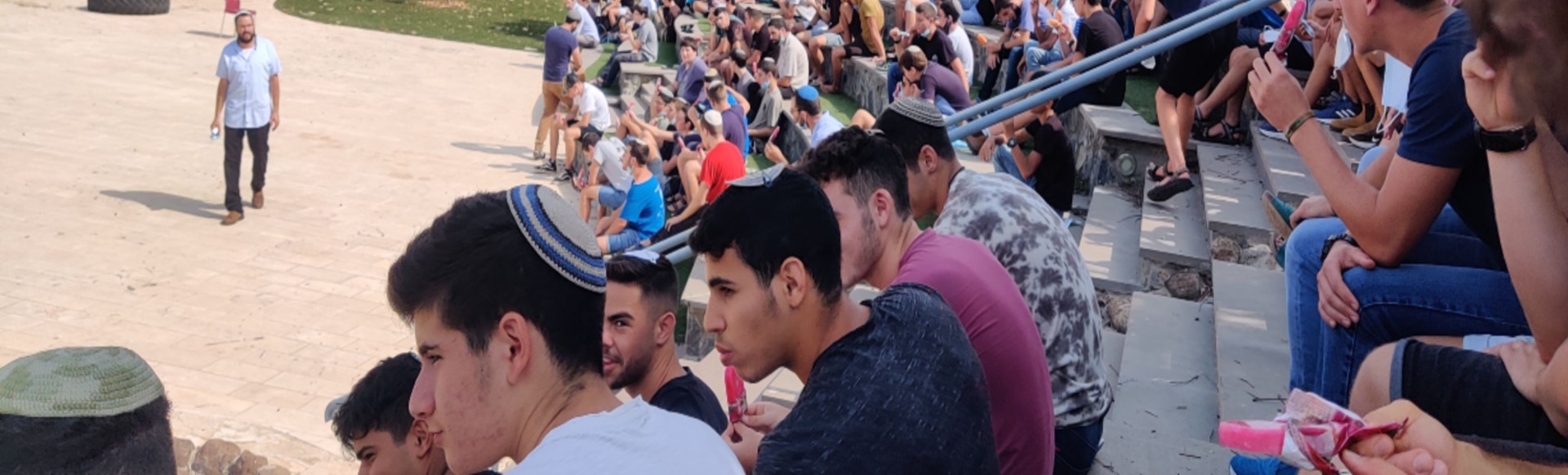 הרב אלחנן אמפי